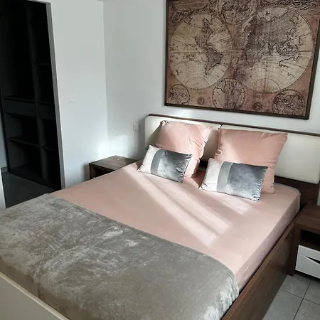 L'ostal Des Amis Servian